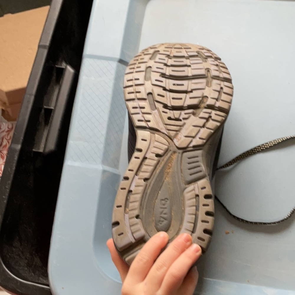 Brooks Woman’s Black and Gray Athletic Shoes - Picture 8 of 8